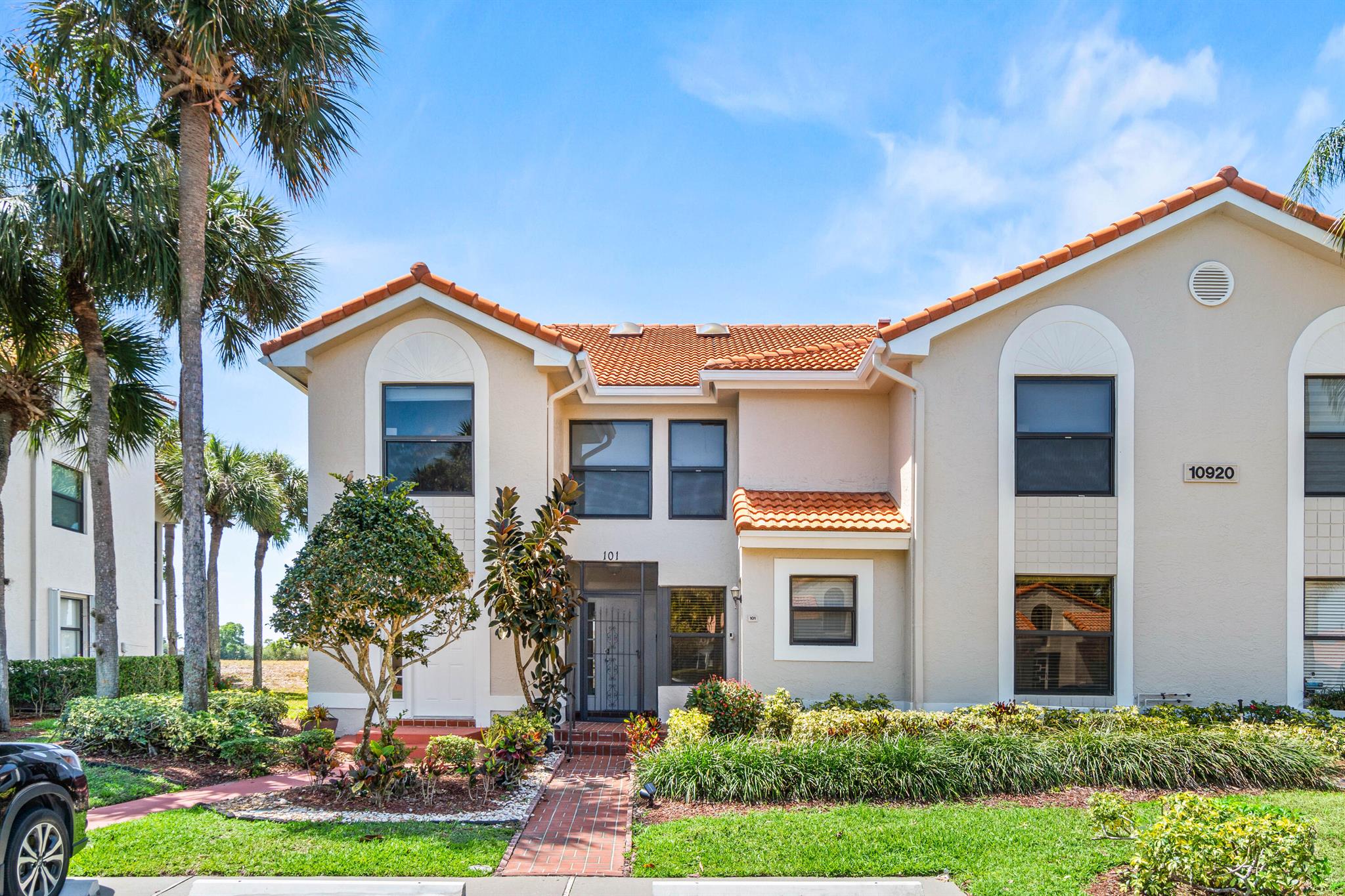 10920 Lakemore Lane 101