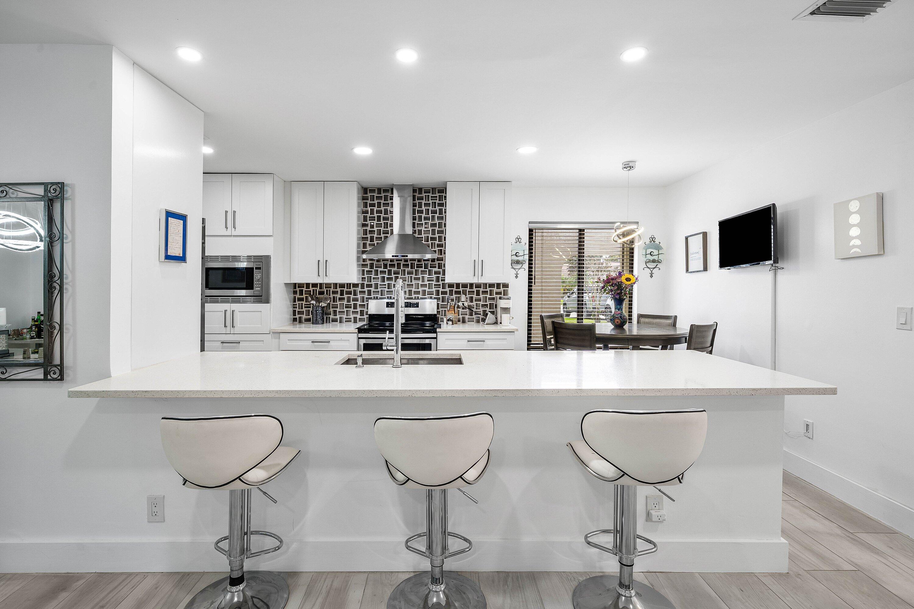 5836 FOREST GROVE Drive 3