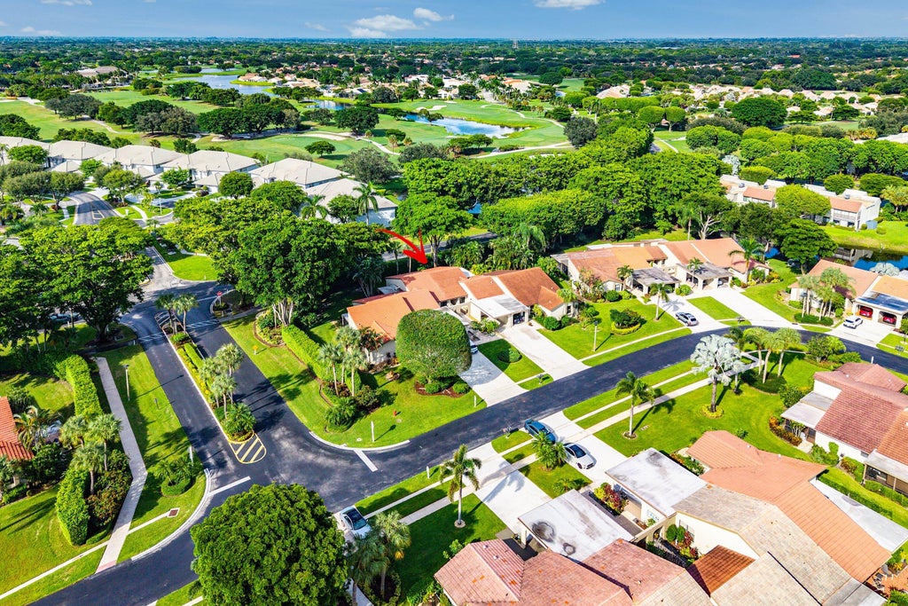 Photo of 5836 FOREST GROVE Drive #3, Boynton Beach, FL 33437 (MLS # B26078018)