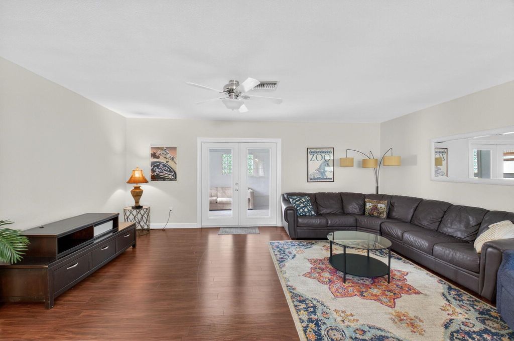 Photo of 200 NW 2nd Street, Delray Beach, FL 33444 (MLS # R11097429)