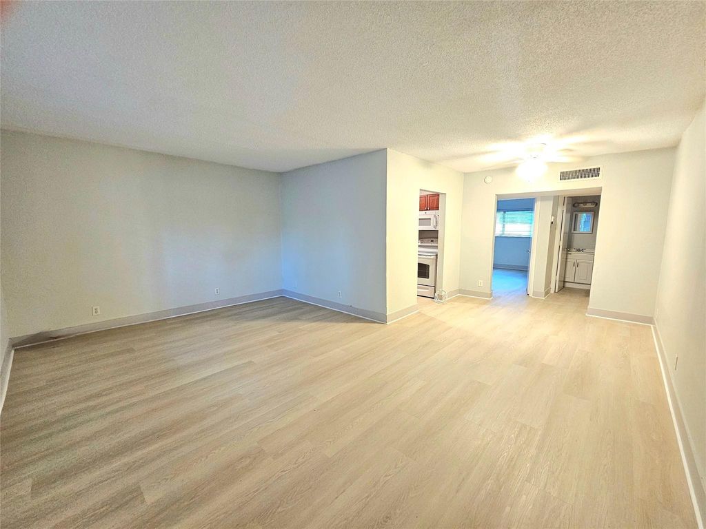 Photo of 2201 NE 36th St #109, Lighthouse Point, FL 33064 (MLS # F10516560)