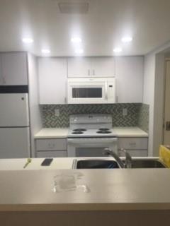 7035 NW 186th St D-111