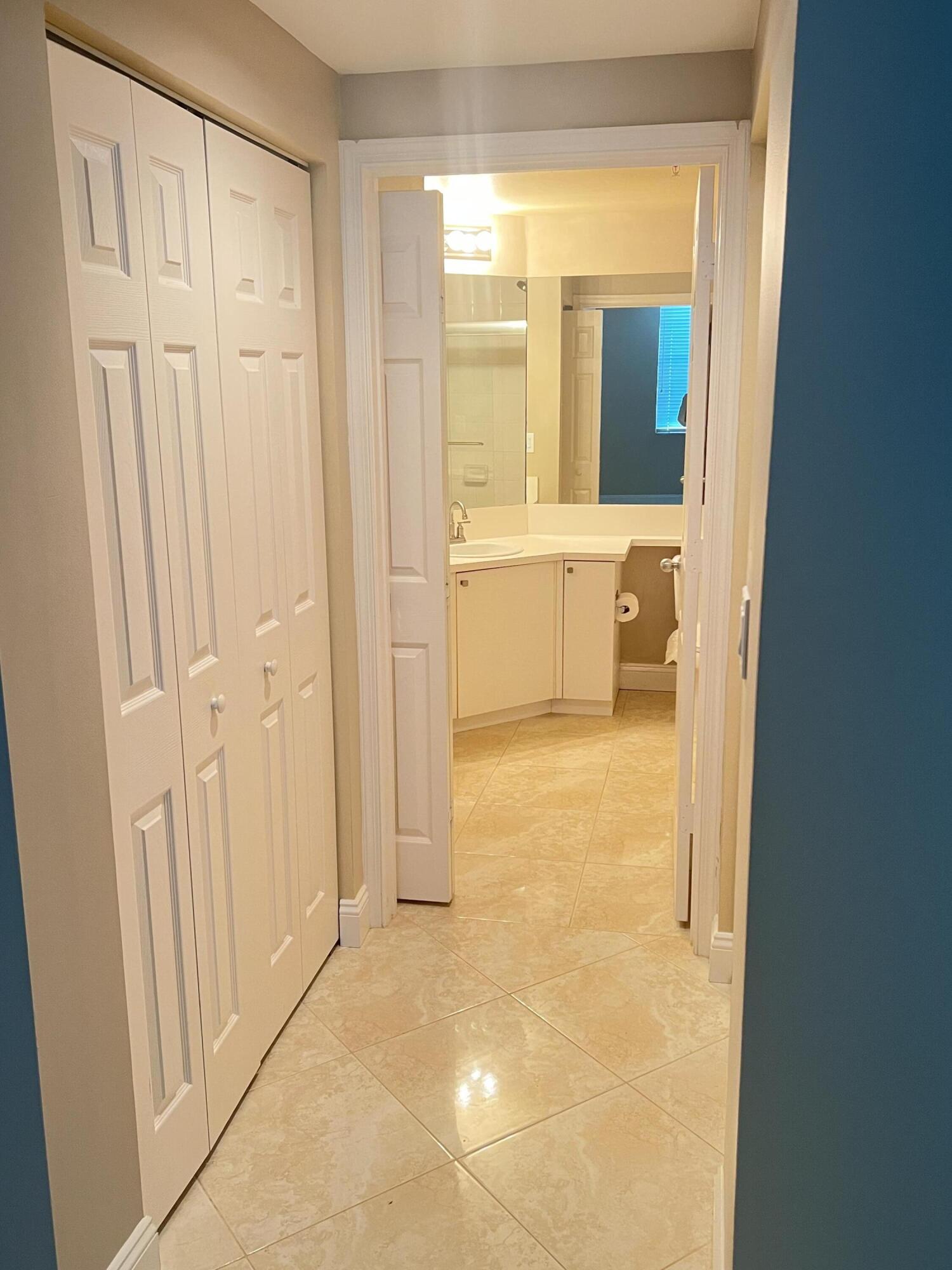 ST ANDREWS AT POLO CLUB CONDO - Residential Lease