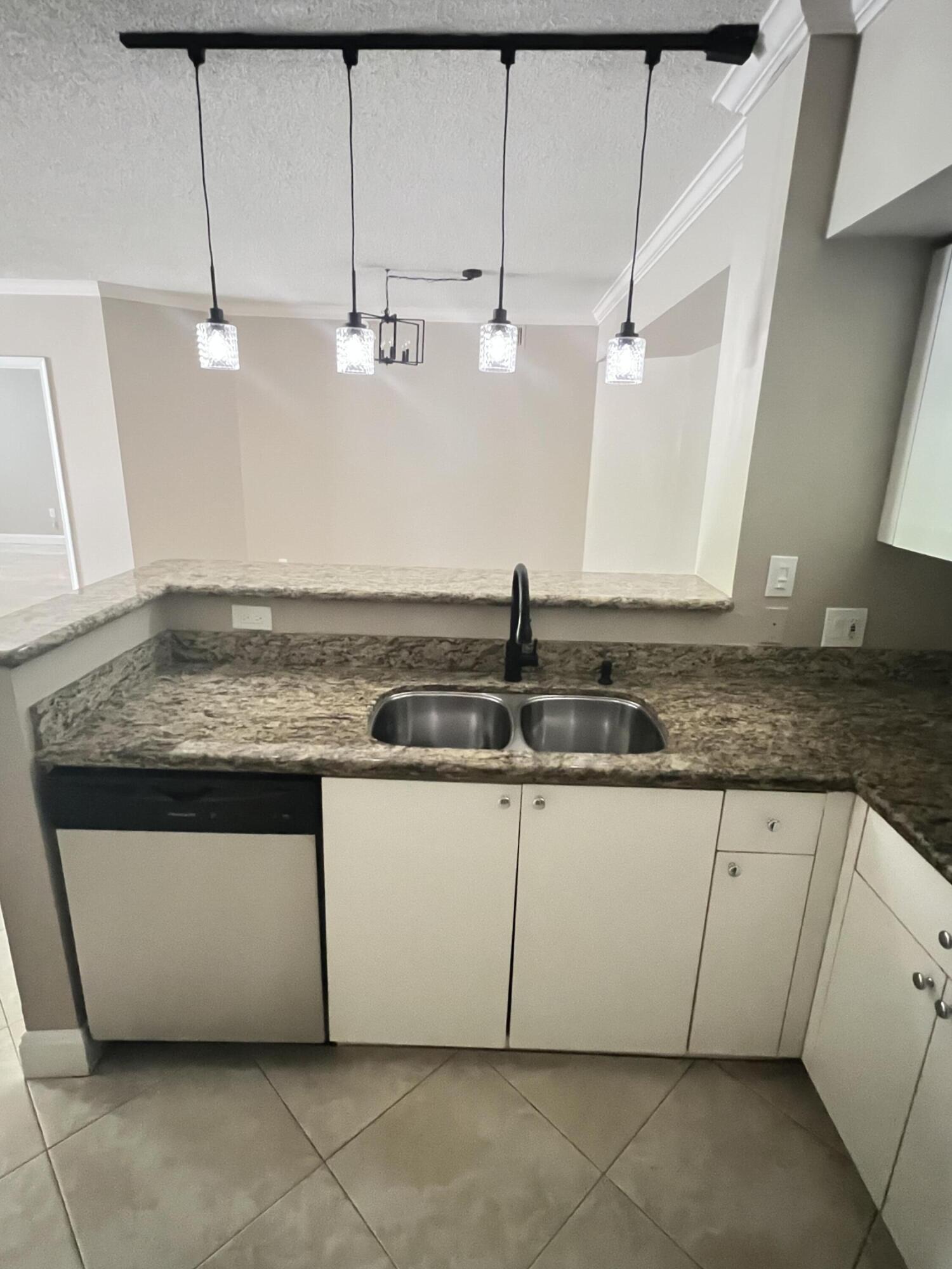 ST ANDREWS AT POLO CLUB CONDO - Residential Lease