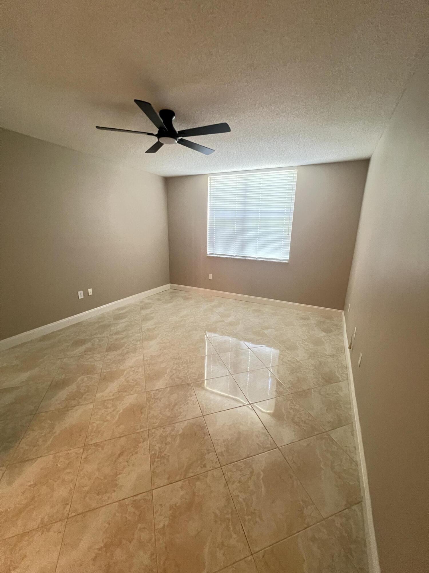 ST ANDREWS AT POLO CLUB CONDO - Residential Lease