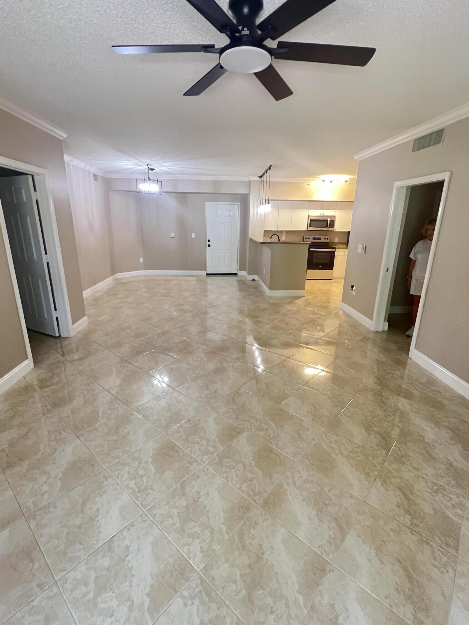 ST ANDREWS AT POLO CLUB CONDO - Residential Lease