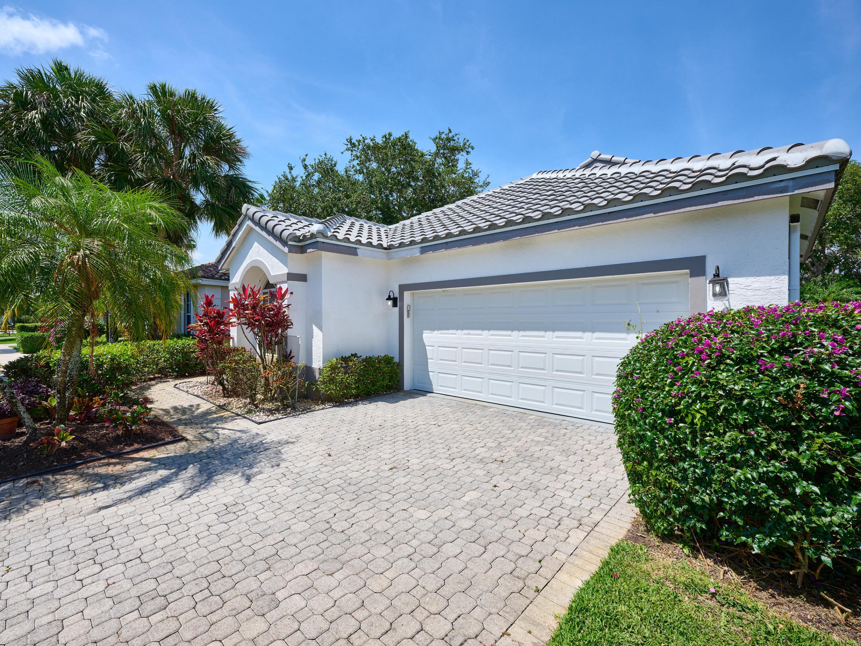 5455 S Fountains Dr Drive S