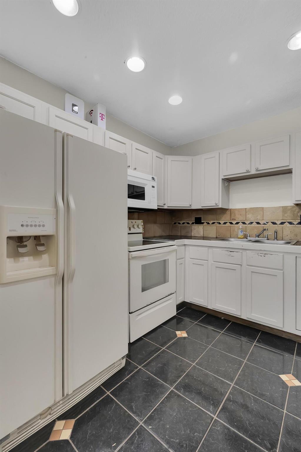 RIVER PARK UNIT 5 - Residential