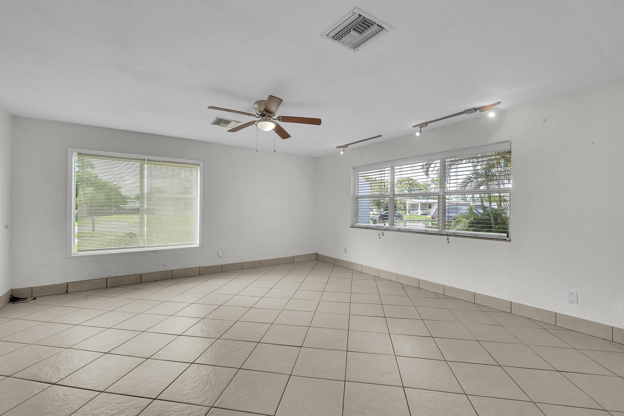 RIVER PARK UNIT 5 - Residential