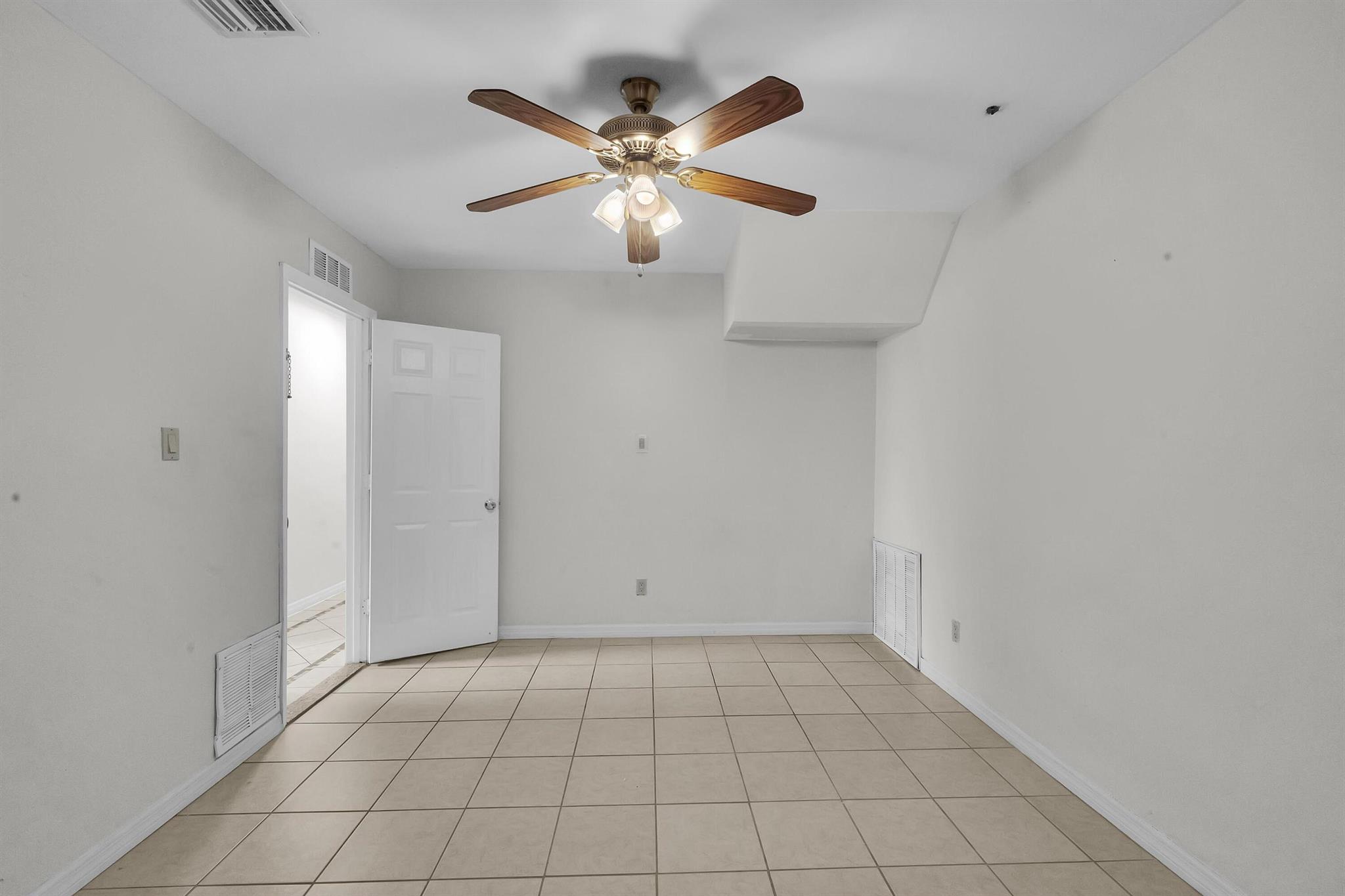 RIVER PARK UNIT 5 - Residential