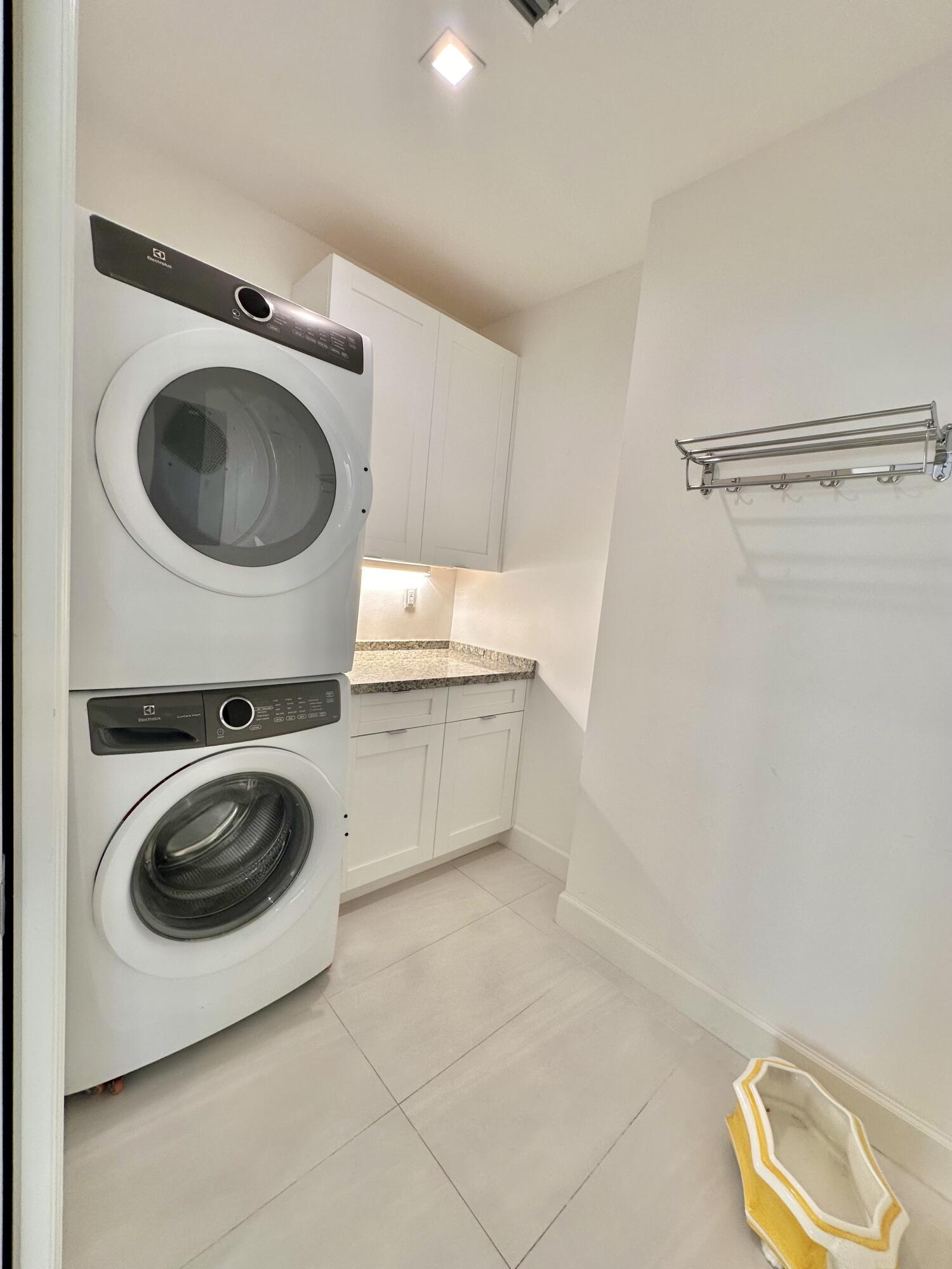 SEASIDE VILLAGE WEST CONDO - Residential