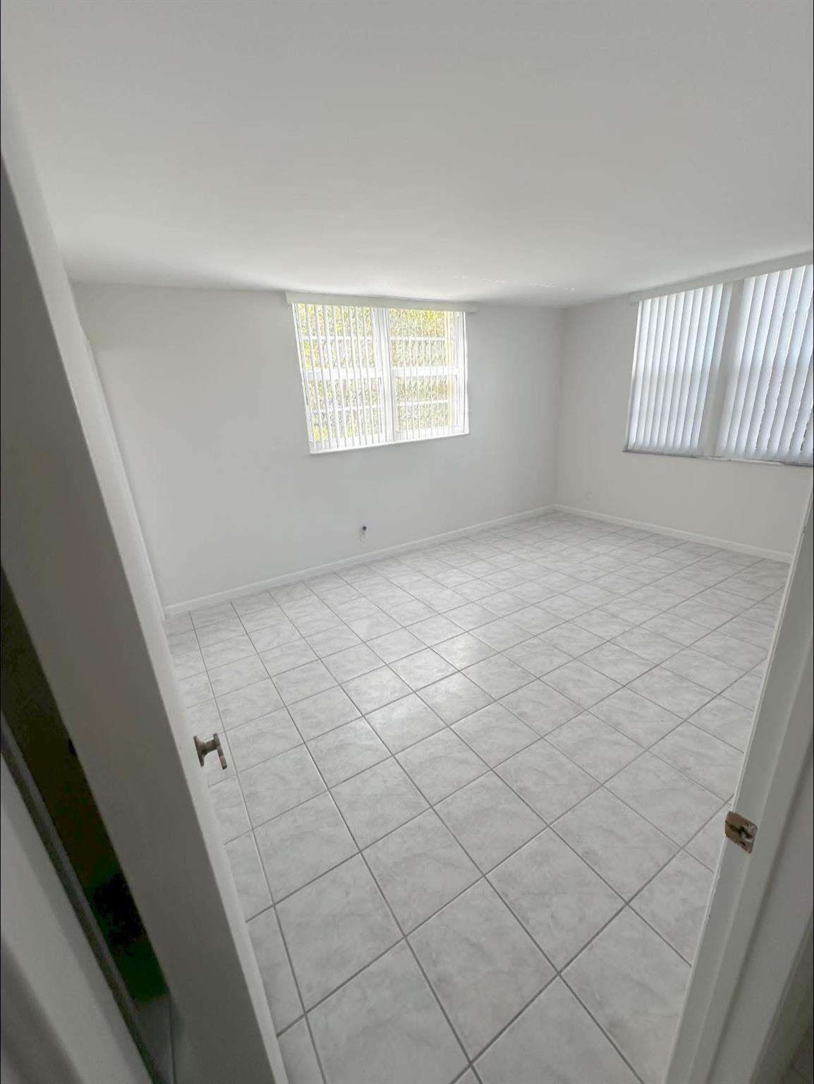 3001 W Rolling Hills Cir 410
