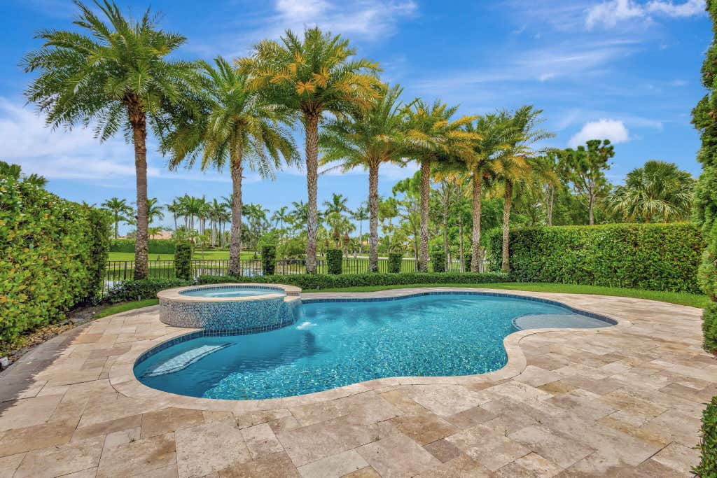 Photo of 108 PAREY ISLAND Place, Jupiter, FL 33458 (MLS # B26054132)
