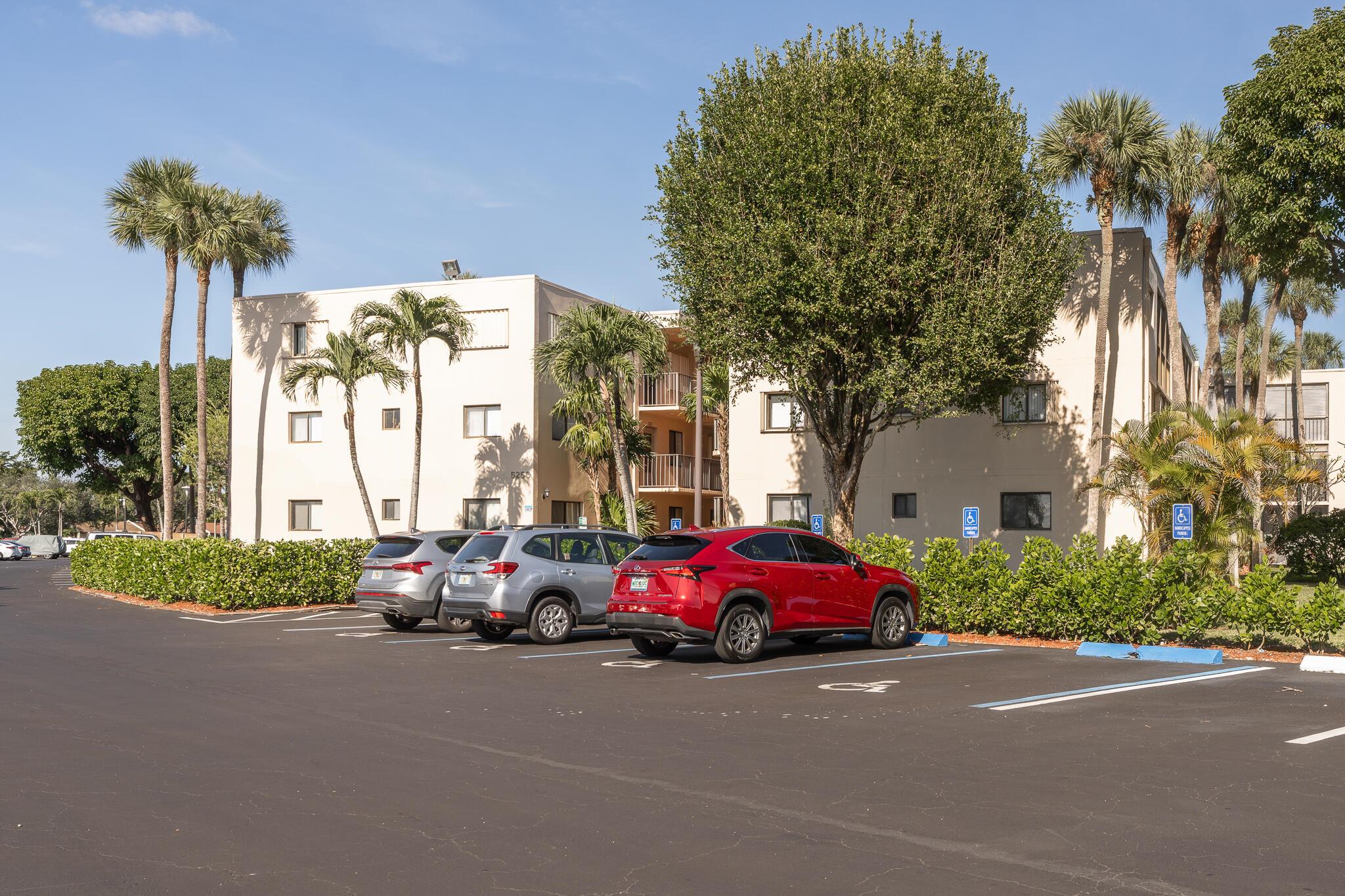 5250 Las Verdes Cir Circle 116