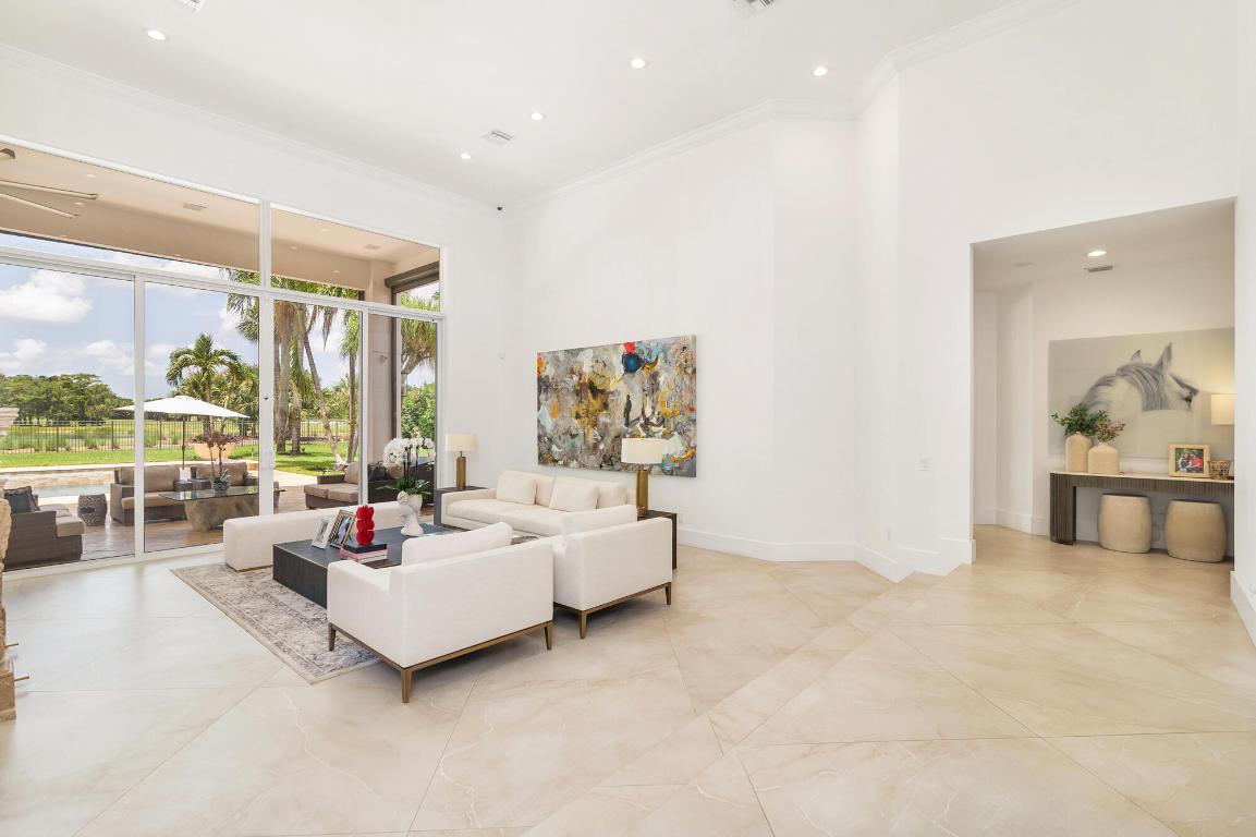 BREAKERS WEST - Residential