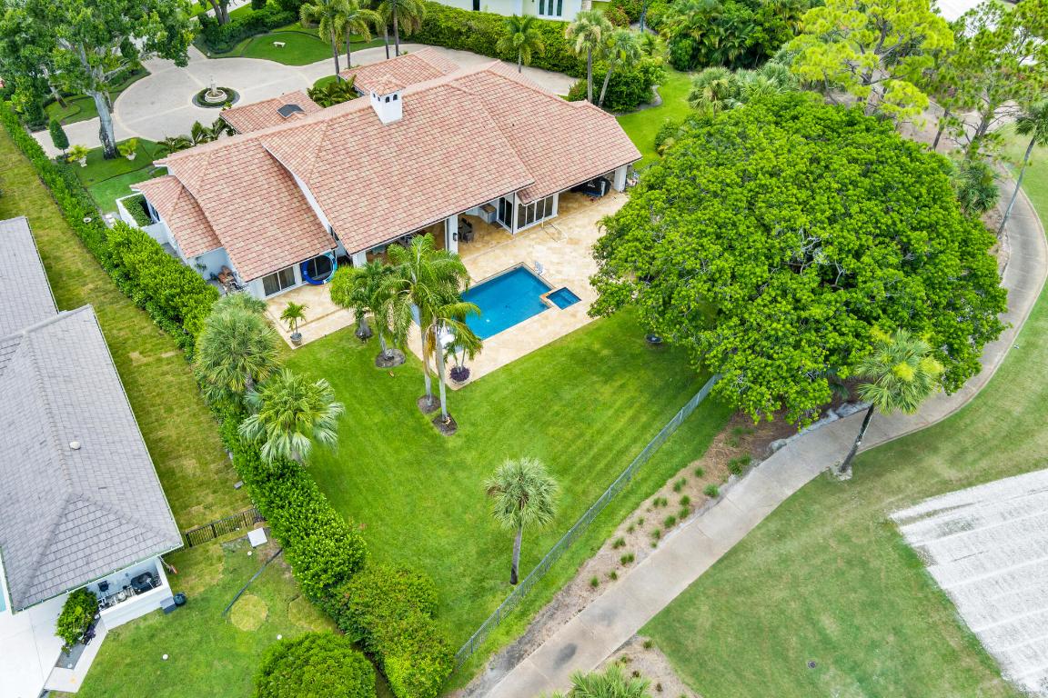 BREAKERS WEST - Residential