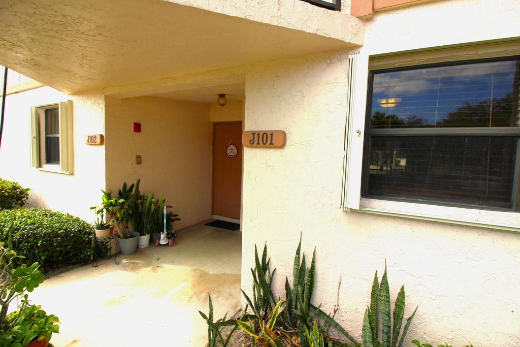 Photo of 3375 Jaywood Terrace #J-101, Boca Raton, FL 33431 (MLS # R10958675)