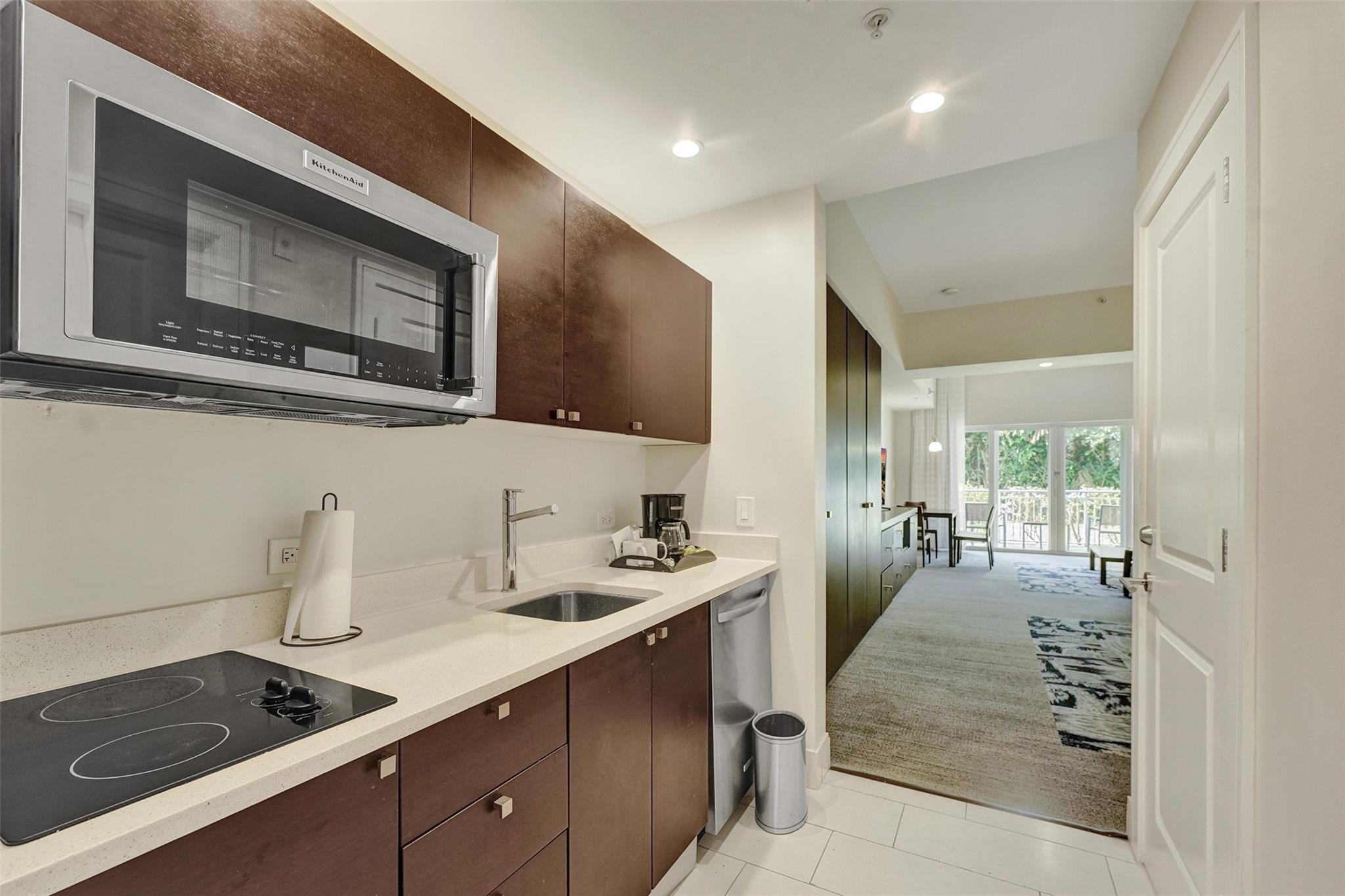 View photos, virtual tours, details... 5300 NW 87th Ave 402