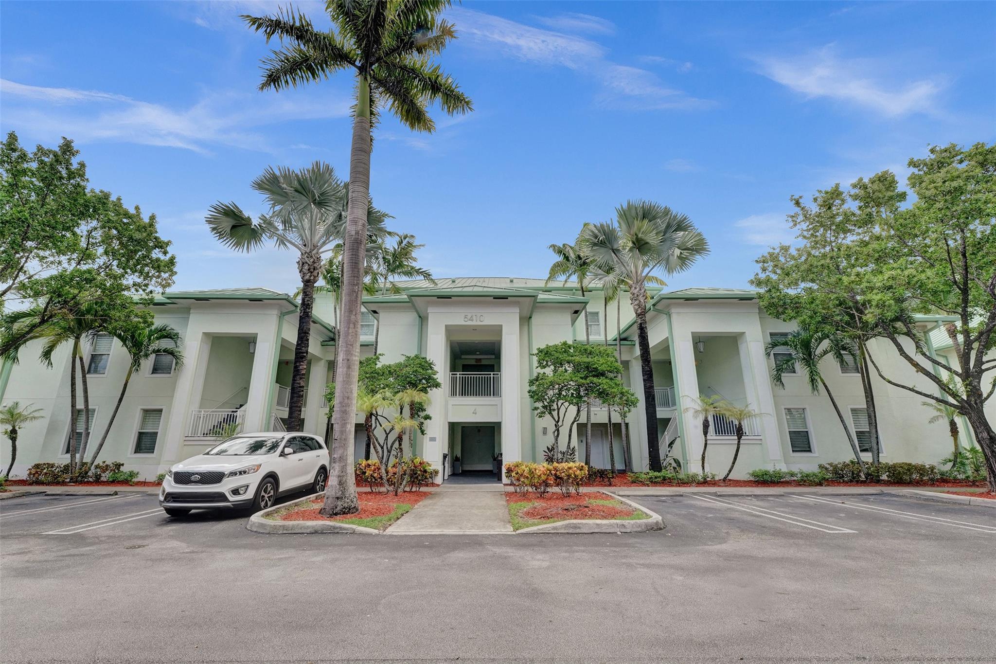 View photos, virtual tours, details... 5300 NW 87th Ave 402