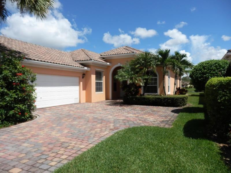 Photo of 11547 SW Rockingham Drive, Port Saint Lucie, FL 34987 (MLS # B26040283)