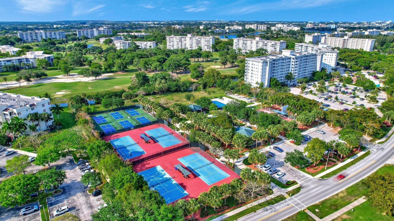 Palm Aire Country Club - Residential