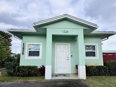 1226 N H Street 3 Lake Worth Beach FL 33460