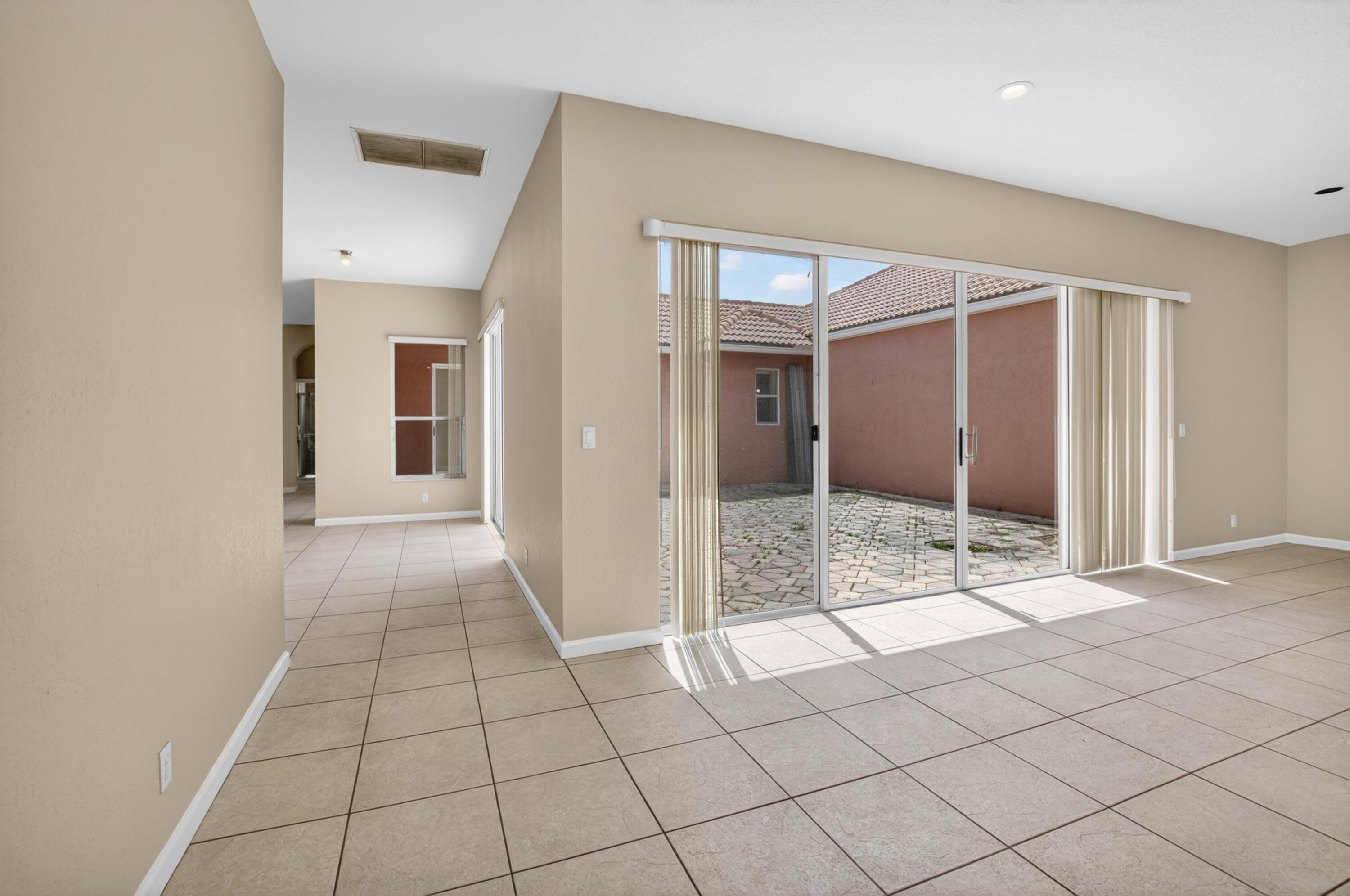 BOYNTON GARDENS - Residential