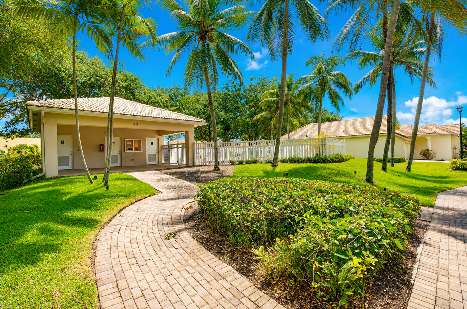 BOYNTON GARDENS - Residential
