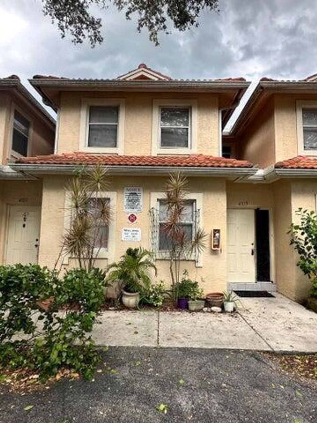 Photo of 4103 NW 114th Avenue, Coral Springs, FL 33065 (MLS # R11122293)