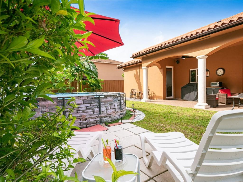 WEST LAKES ESTATES SUB - Residential