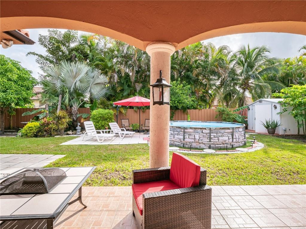 WEST LAKES ESTATES SUB - Residential