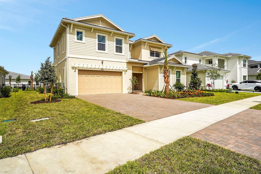 Photo of 9341 Crestview Circle, Palm Beach Gardens, FL 33412 (MLS # R10981550)