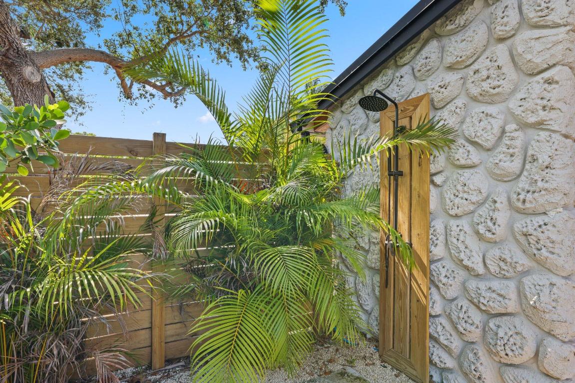 PLUMOSA PARK SEC A, B & D IN - Residential