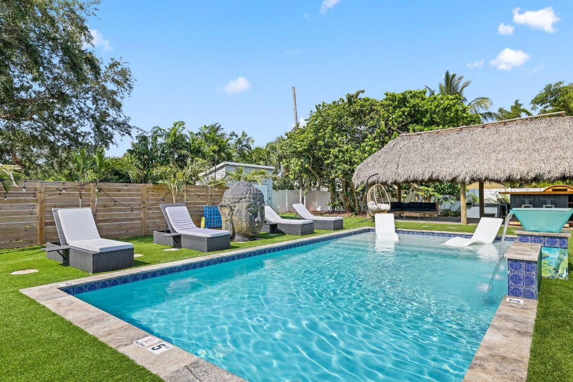 PLUMOSA PARK SEC A, B & D IN - Residential