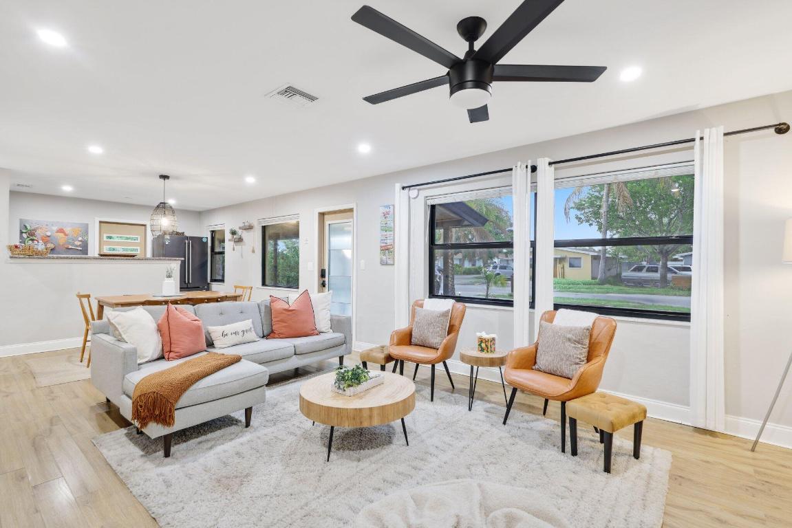 PLUMOSA PARK SEC A, B & D IN - Residential