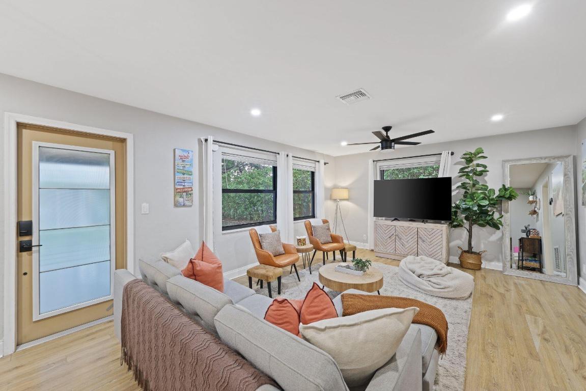 PLUMOSA PARK SEC A, B & D IN - Residential