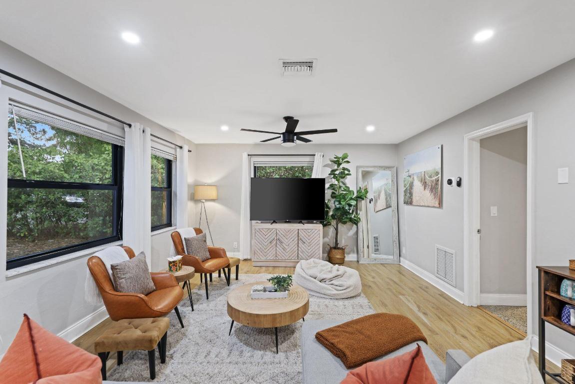 PLUMOSA PARK SEC A, B & D IN - Residential