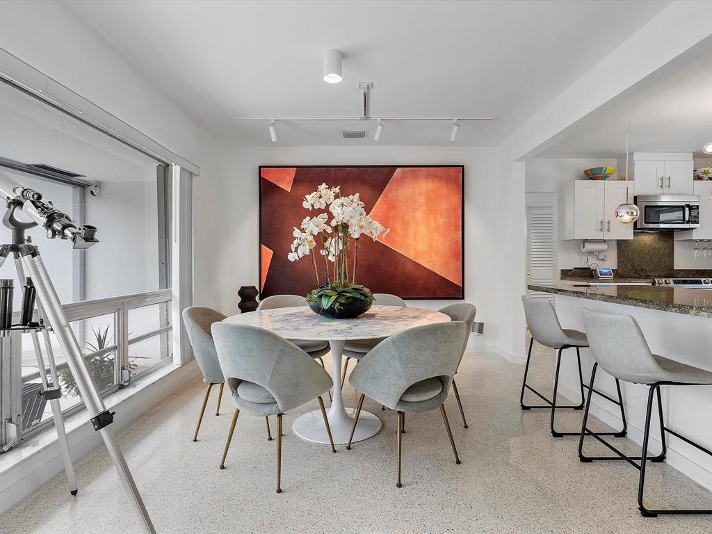 Coral Highlands 40-11 B - Residential Lease