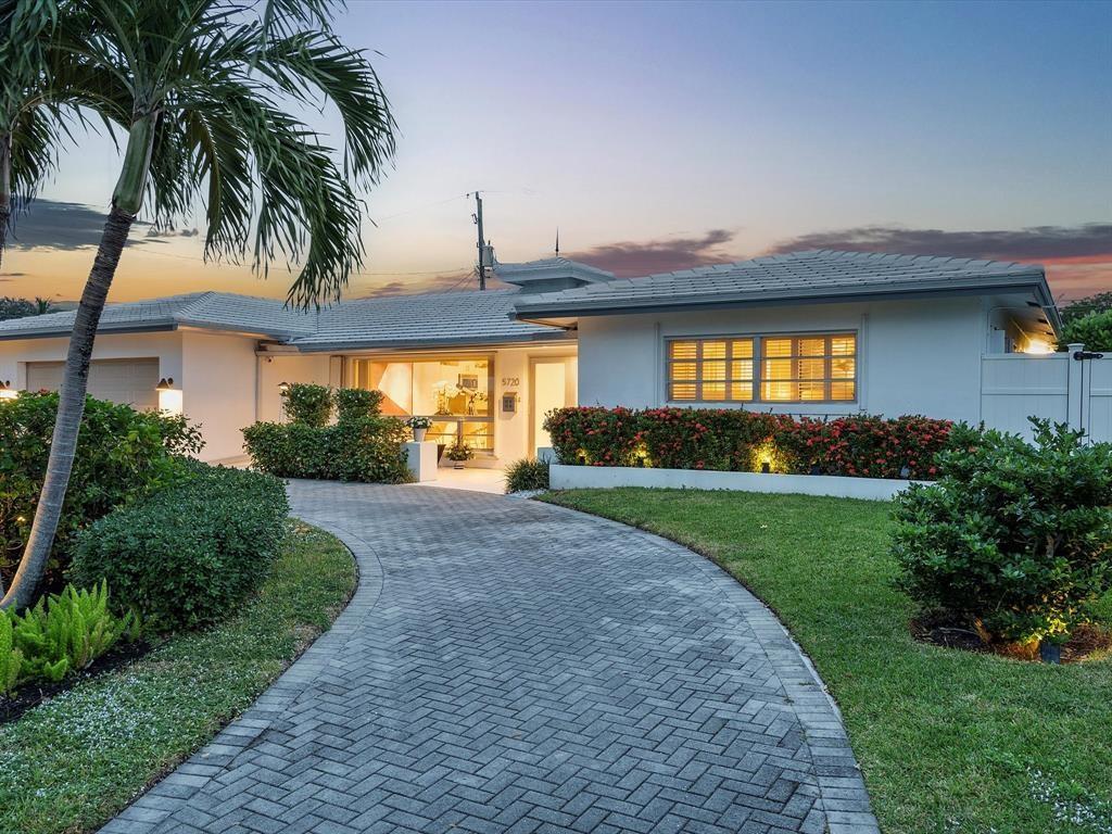 Coral Highlands 40-11 B - Residential Lease