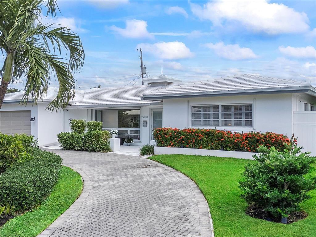 Coral Highlands 40-11 B - Residential Lease