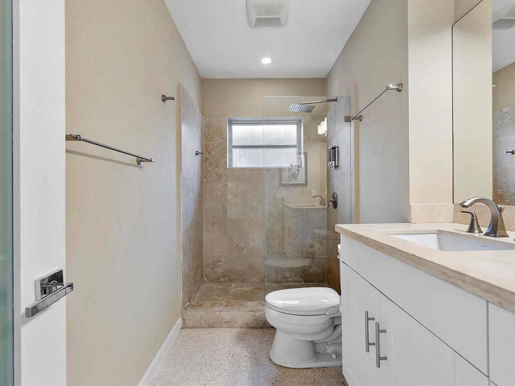 Coral Highlands 40-11 B - Residential Lease
