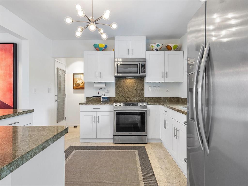 Coral Highlands 40-11 B - Residential Lease