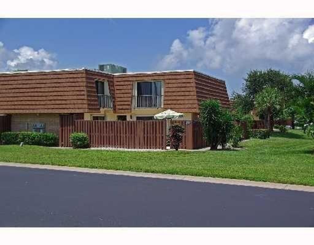 Photo of 3900 County Line Road #22b, Tequesta, FL 33469 (MLS # R10996533)