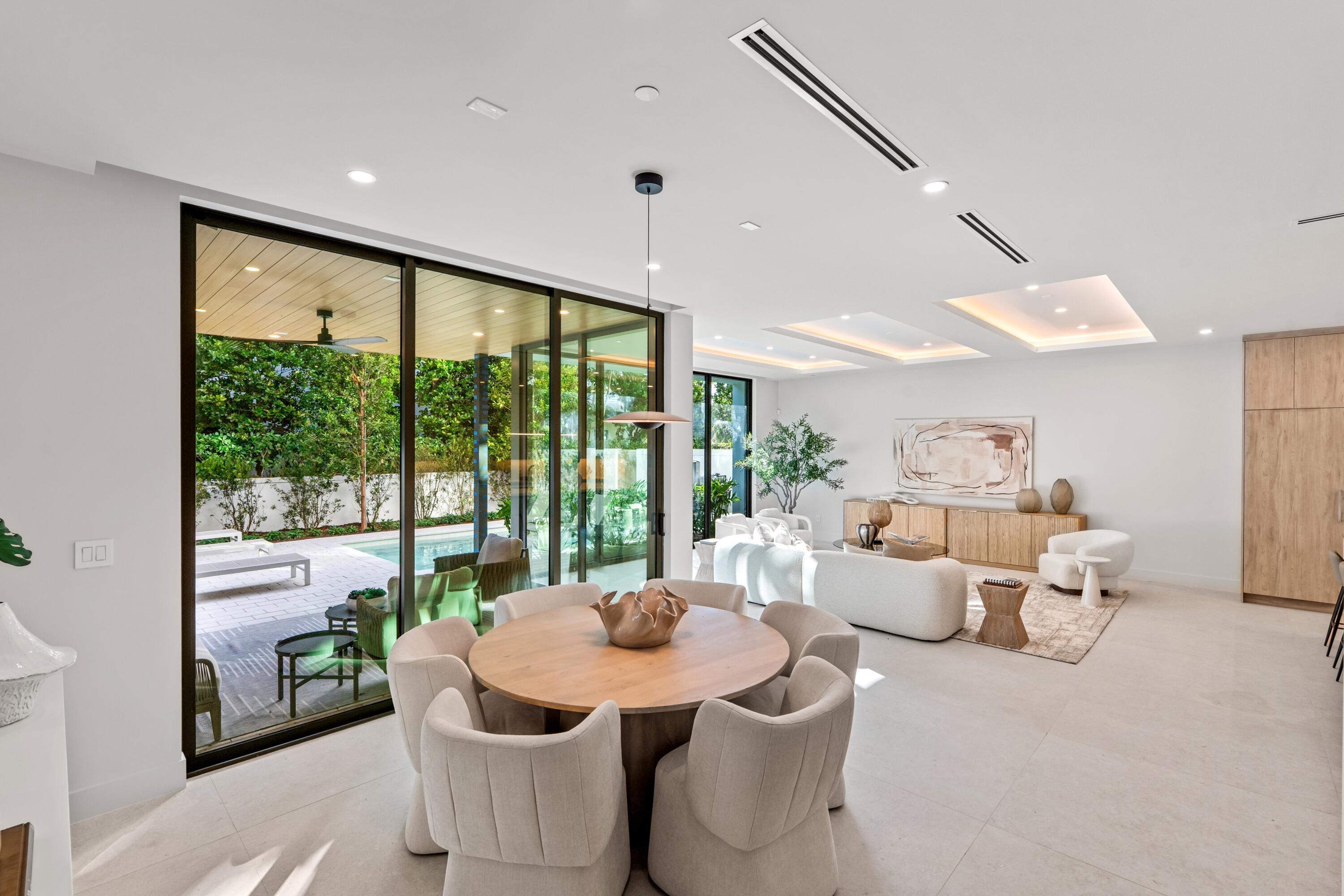 MIRAGE RESIDENCES - Residential