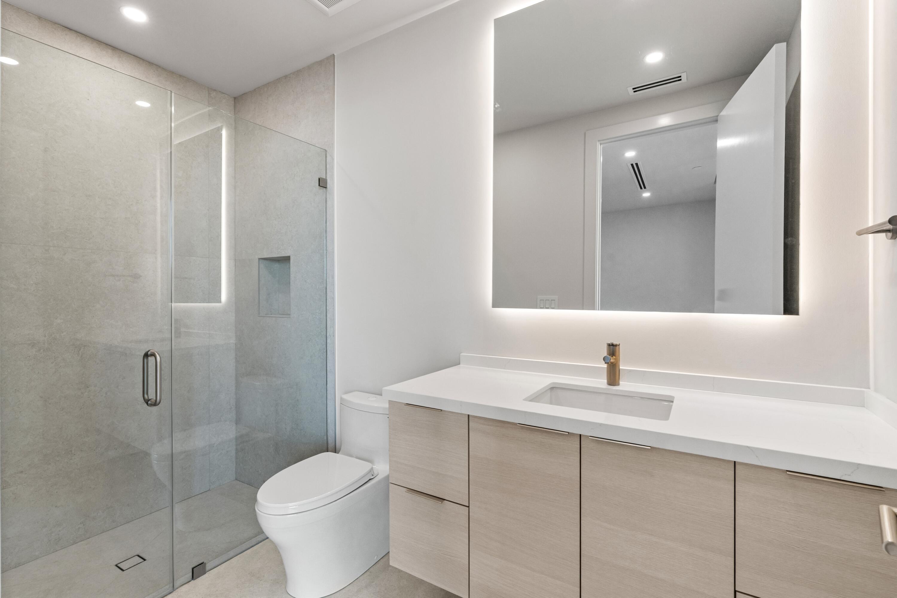 MIRAGE RESIDENCES - Residential