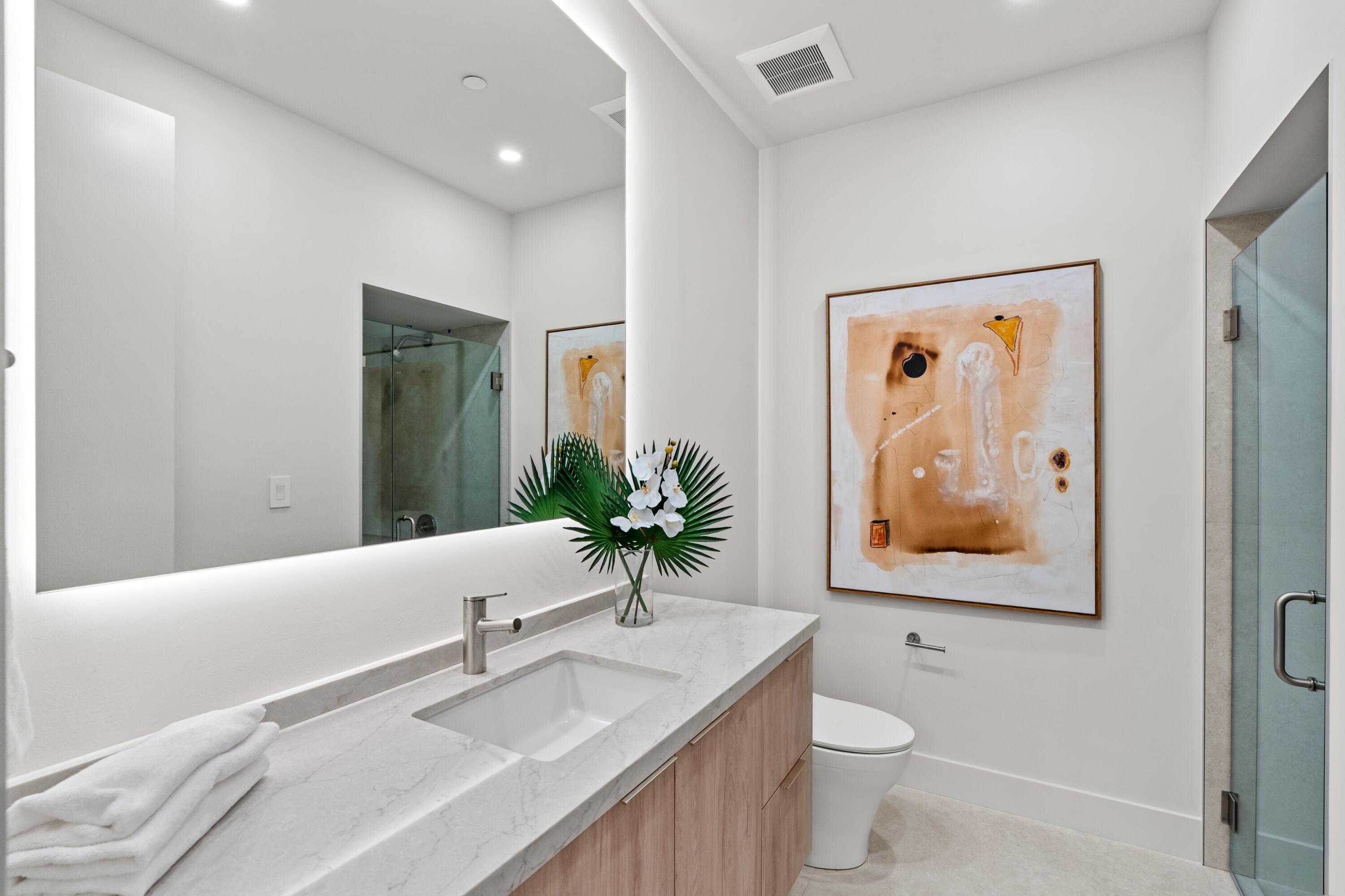 MIRAGE RESIDENCES - Residential