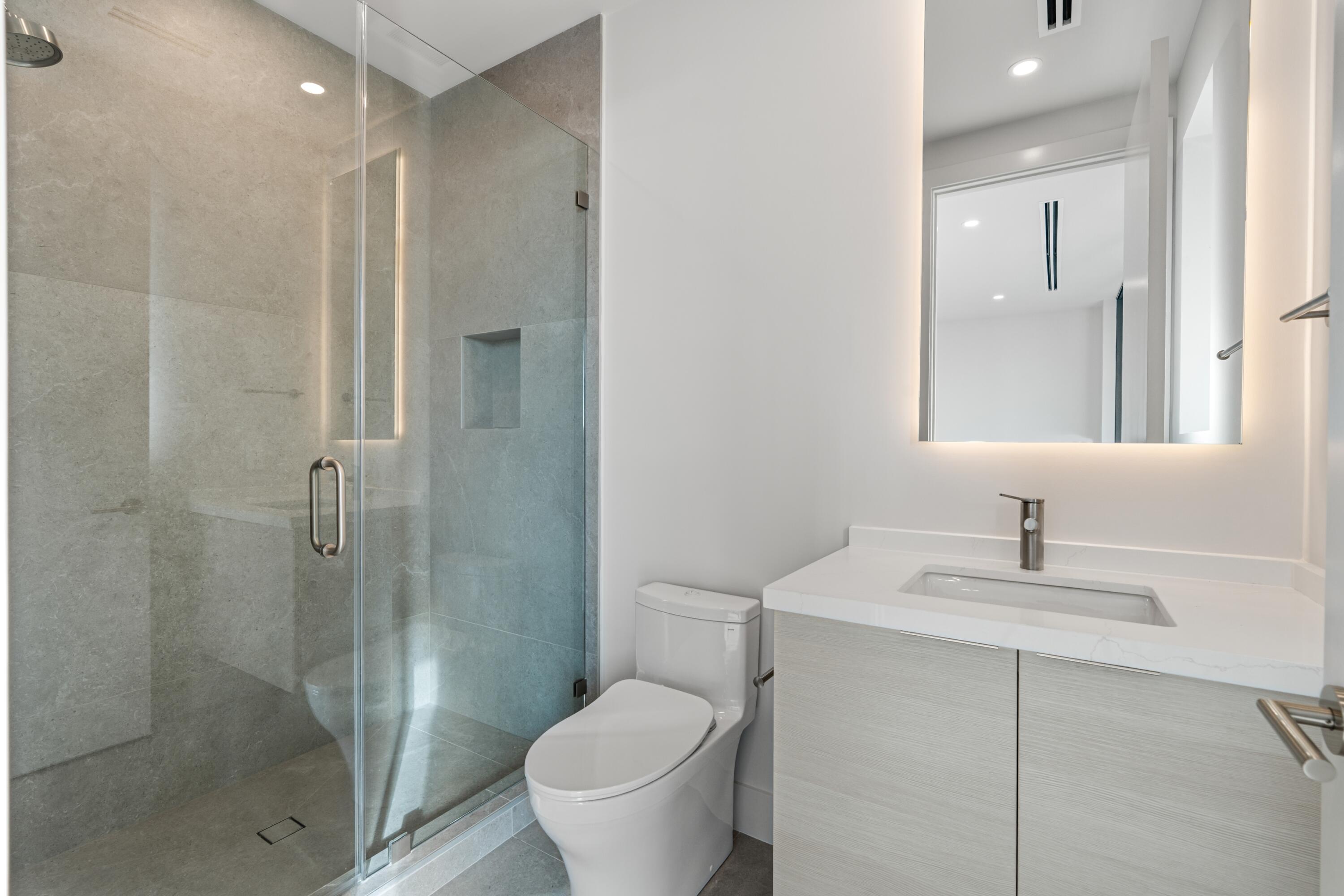 MIRAGE RESIDENCES - Residential