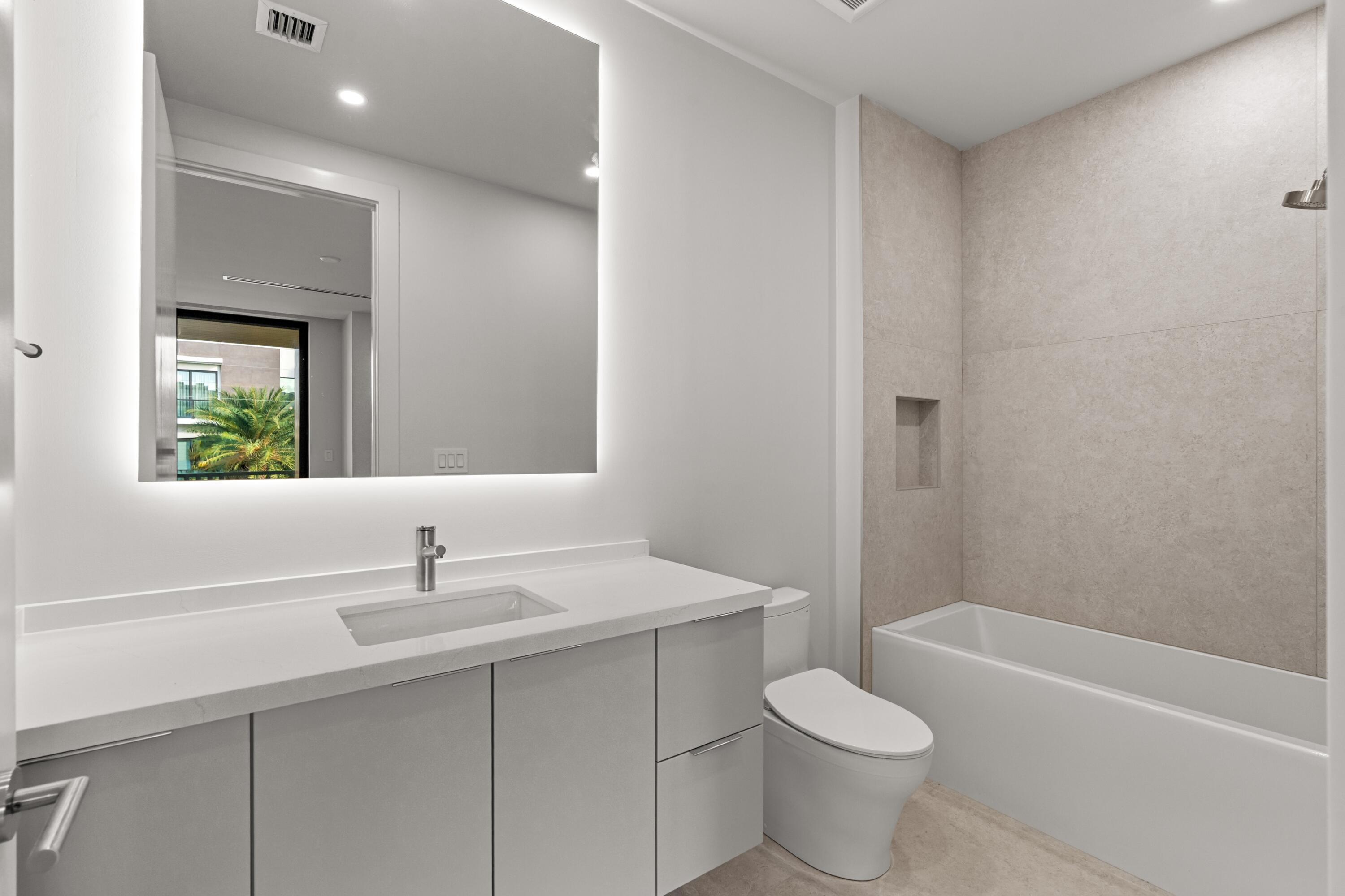 MIRAGE RESIDENCES - Residential