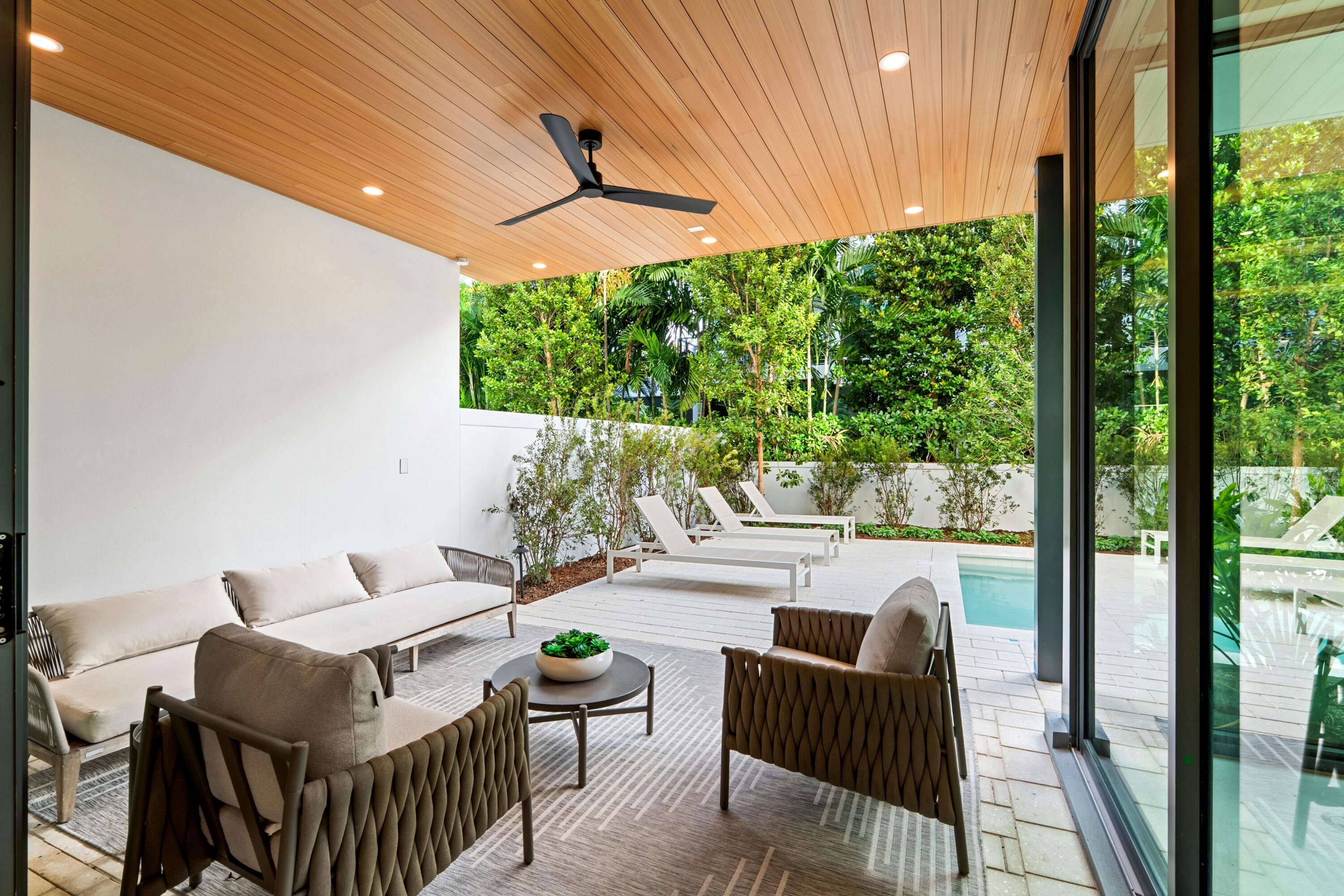 MIRAGE RESIDENCES - Residential