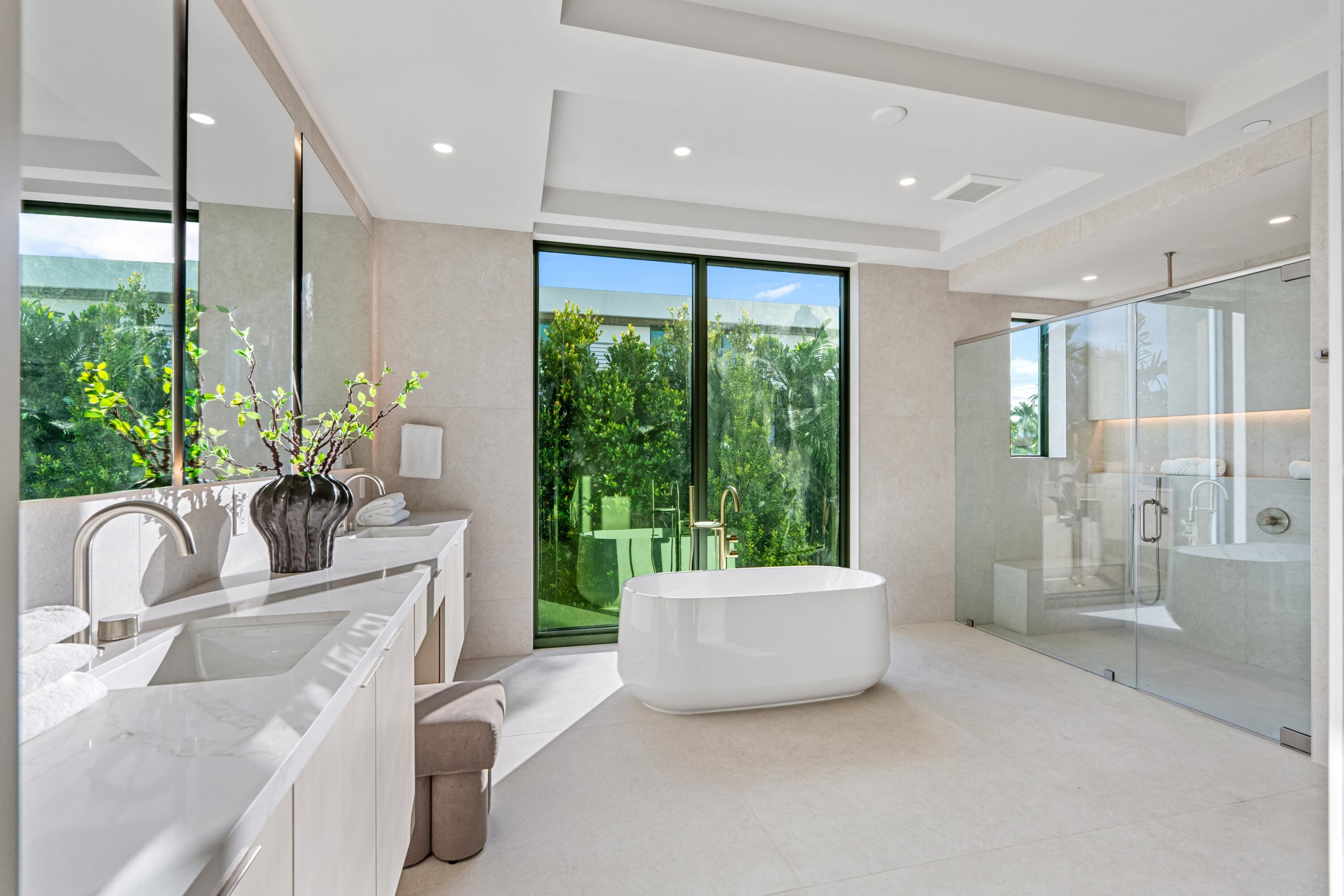 MIRAGE RESIDENCES - Residential